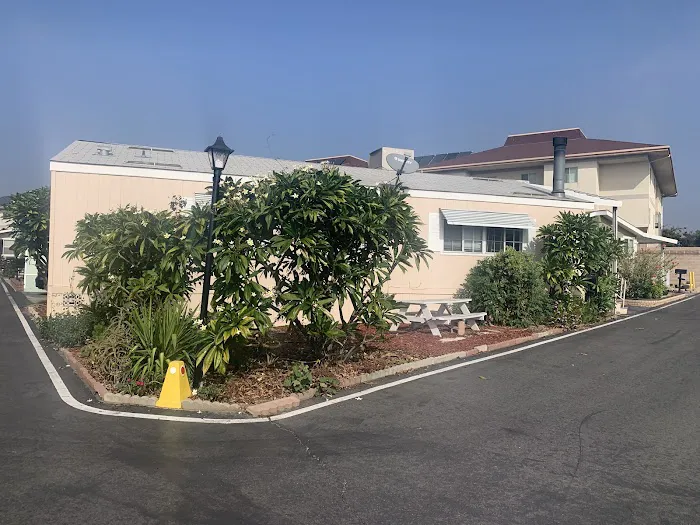 Pomona Islander Mobile Home Park Picture 5