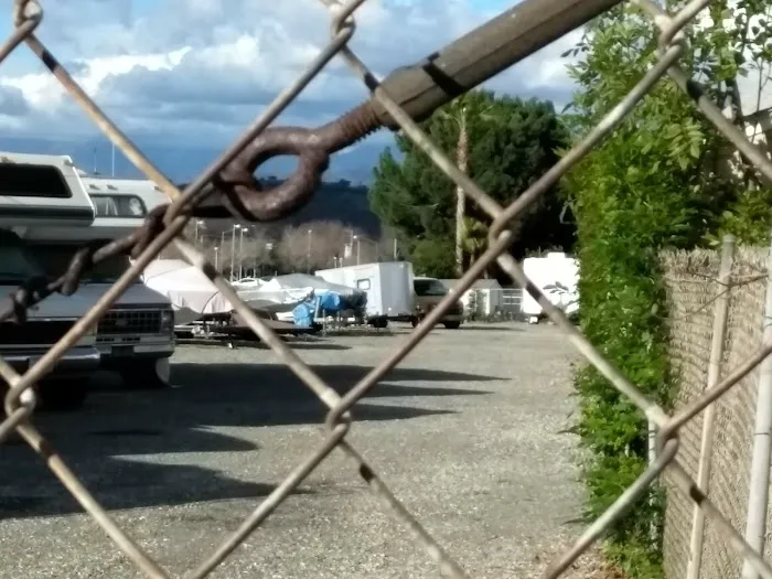 Pomona Islander Mobile Home Park Picture 9