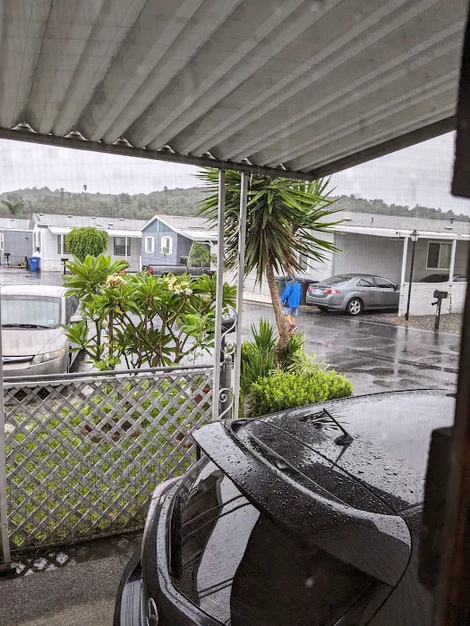 Pomona Islander Mobile Home Park Picture 6