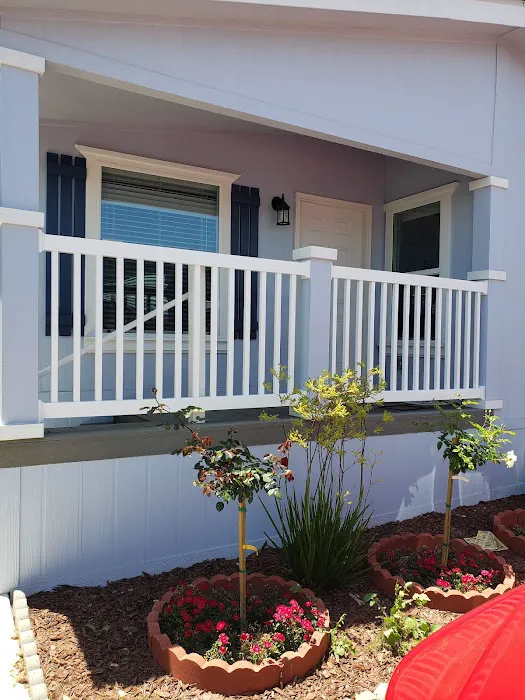 Del Prado Mobile Home Park Picture 8