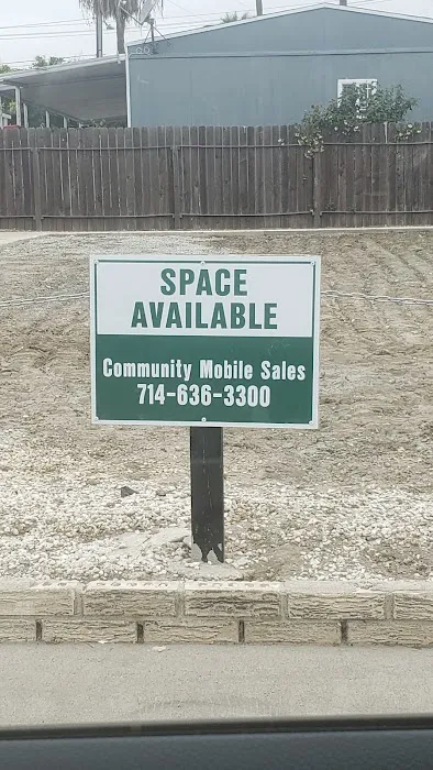 Del Prado Mobile Home Park Picture 6