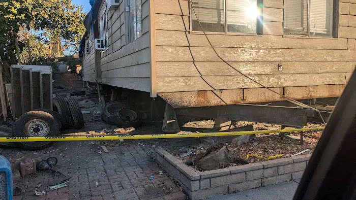 Del Prado Mobile Home Park Picture 7