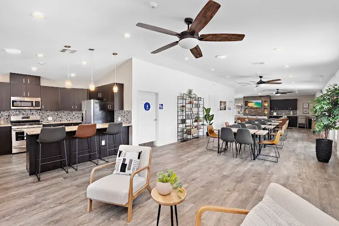 Holiday Mobile Home Estates Picture 2