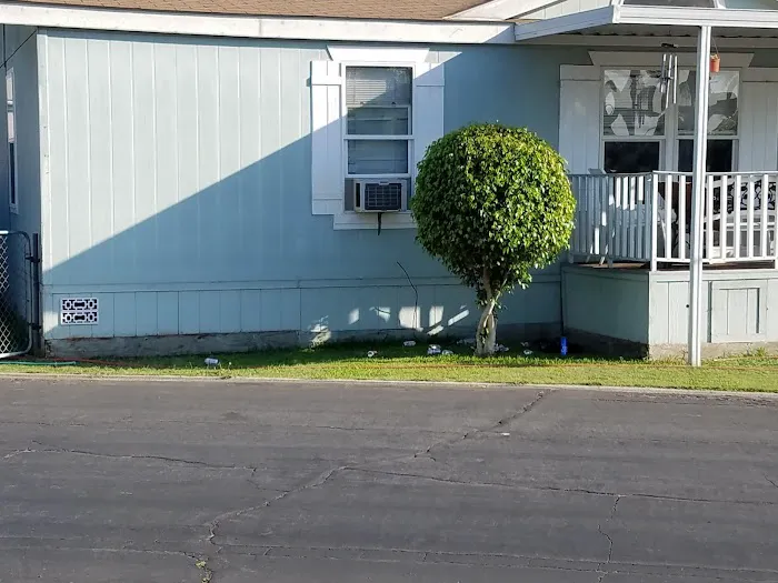 Buena Park Manor Picture 1