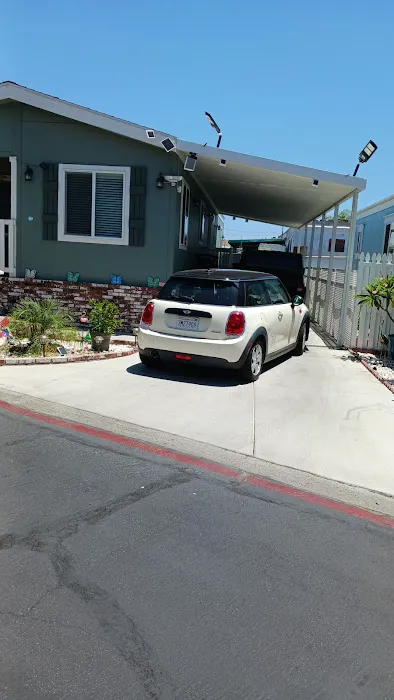 Buena Park Manor Picture 6