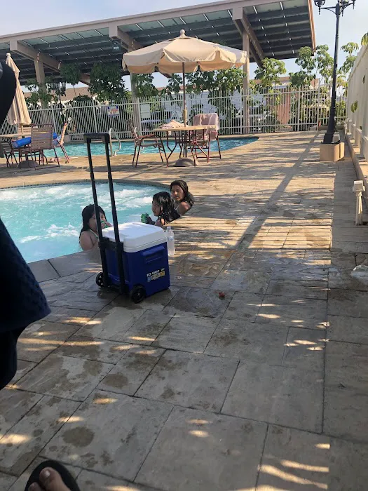 Anaheim Mobile Estates Picture 2