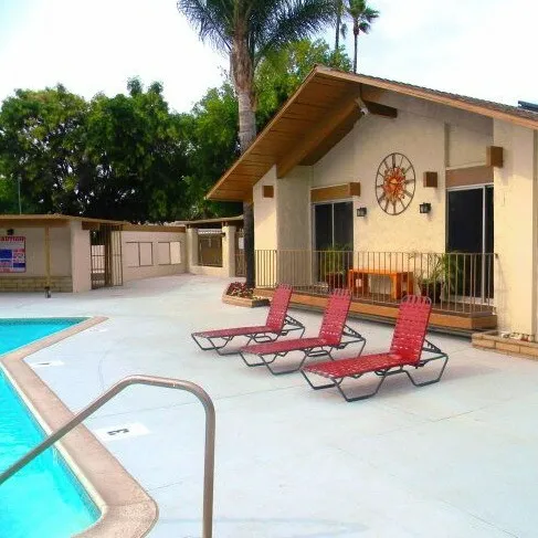 Rancho Riverside Picture 1