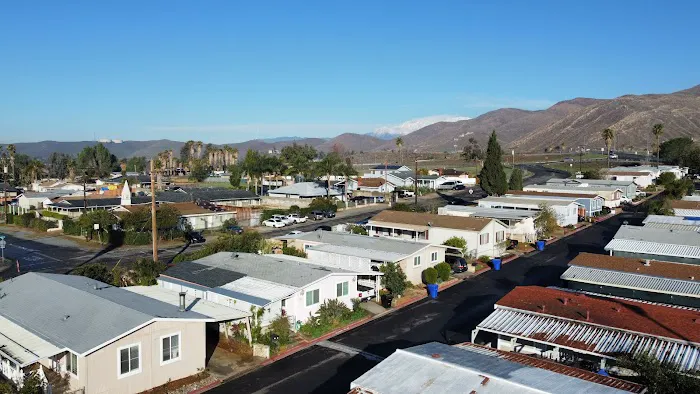 Bravo Mobile Home Park Picture 3