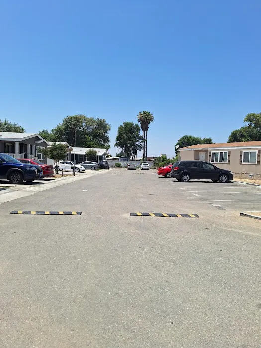 Jurupa hills mobile home park Picture 4
