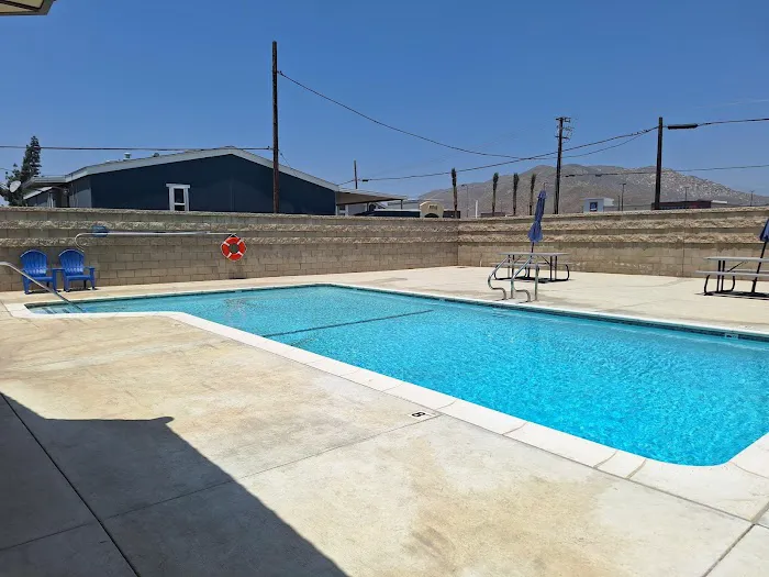 Jurupa hills mobile home park Picture 9