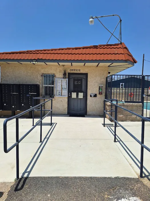 Jurupa hills mobile home park Picture 5