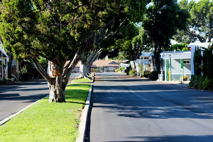 Fernwood Mobile Home Community Picture 9