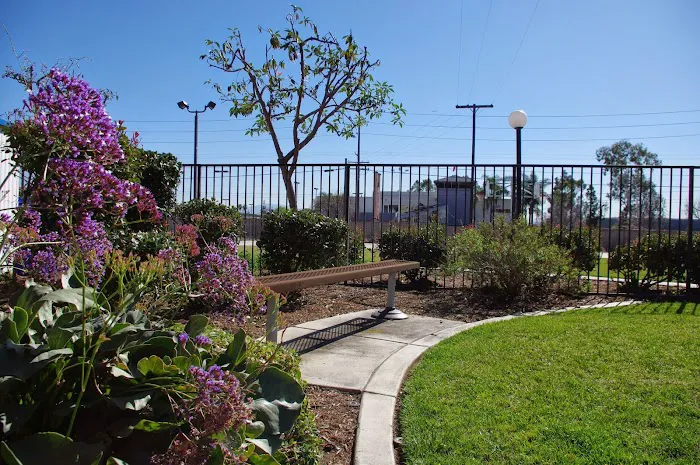 Villa Montclair Mobilehome Park Picture 8