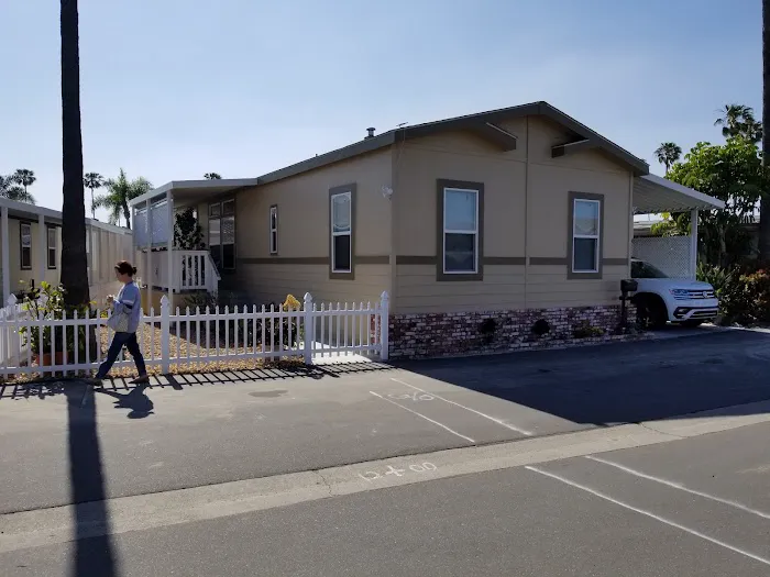 Kona Kai Mobile Home Park Picture 6