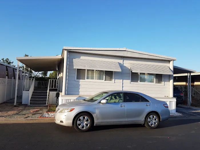 Fernwood Mobile Home Park Picture 2