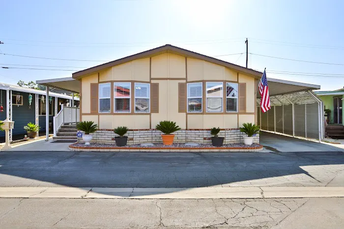 San Dimas Royal Mobile Homes Picture 9