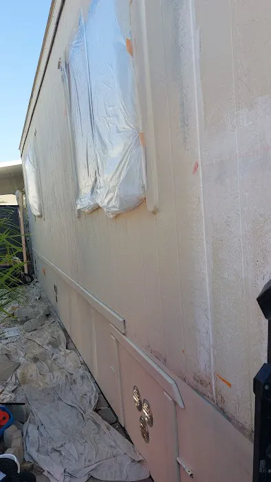Royal Palms Mobile Home Park Picture 1