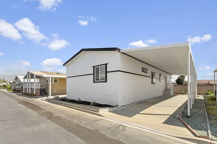 Kings Way Gardens Mobile Home Park Picture 6