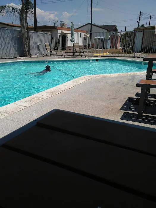 Orange Grove Mobile Home Park Picture 4