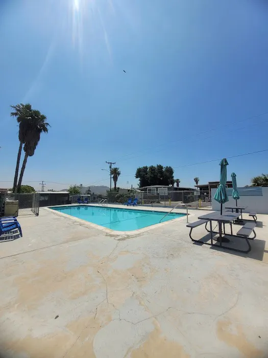 Avalon Mobile Home Park Picture 5