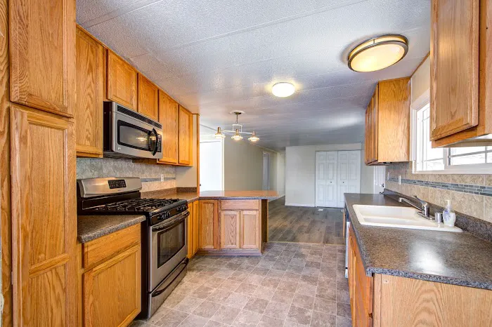 Old Plantation Manufactured Home Community Picture 5