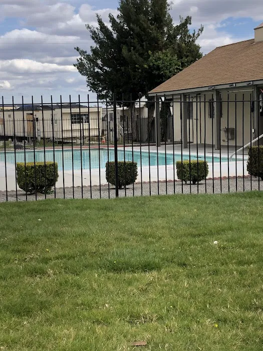 Sierra Mobile Estates Picture 3