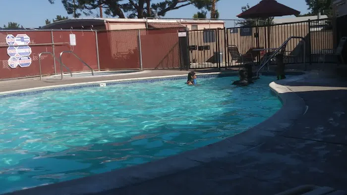 Sycamore Villa Mobile Home Park Picture 7