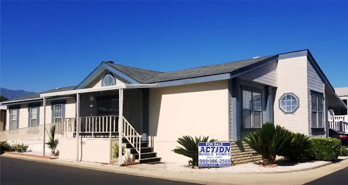 Pines Mobile Home Park Picture 4