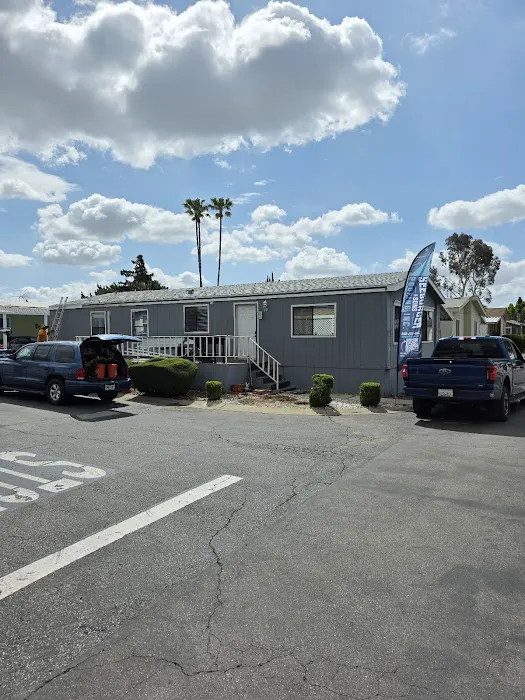 Pines Mobile Home Park Picture 8