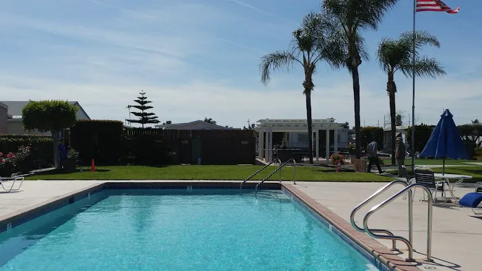 Brookfield Manor Picture 1