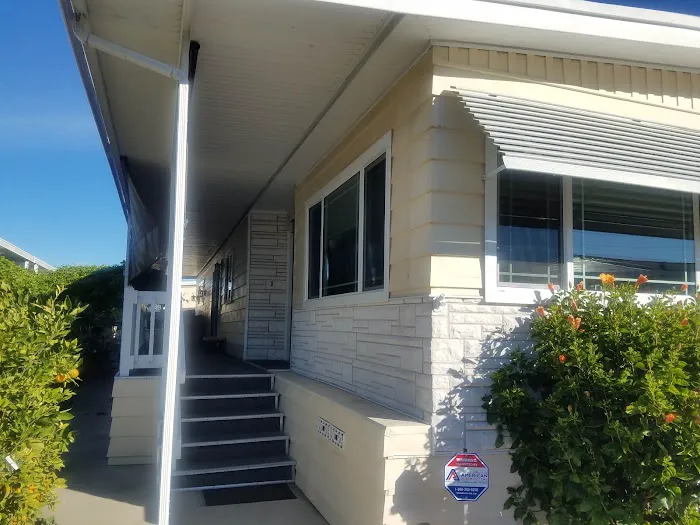 Brookfield Manor Picture 8
