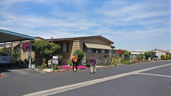 Americana Mobile Home Estates Picture 6