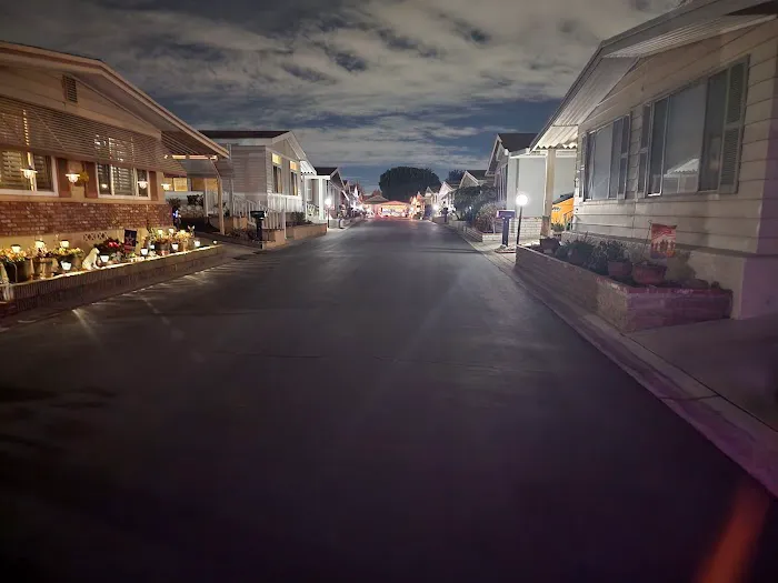 Whittier Downs Mobile Home Park Picture 2