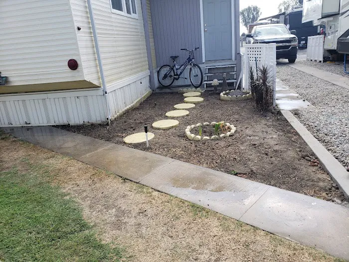 Rosewood Mobile Home & RV Park Picture 5