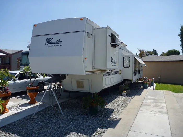 Rosewood Mobile Home & RV Park Picture 4