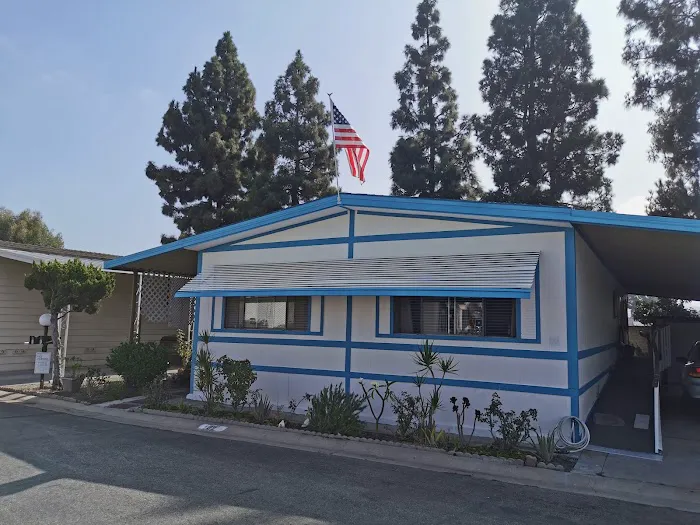 Villa Nova Mobile Home Park Picture 7