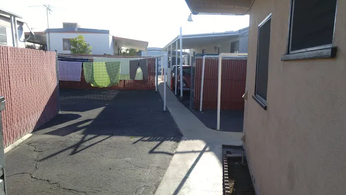 Villa Capri Mobile Home Park Picture 8