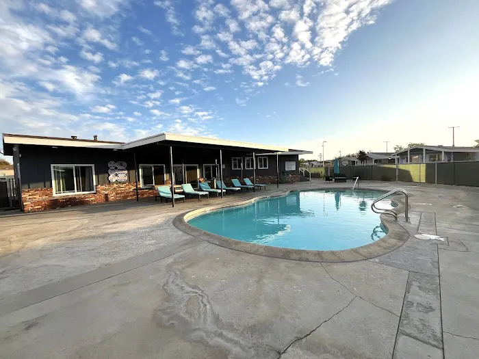 Lakewood Estates MHC Picture 5