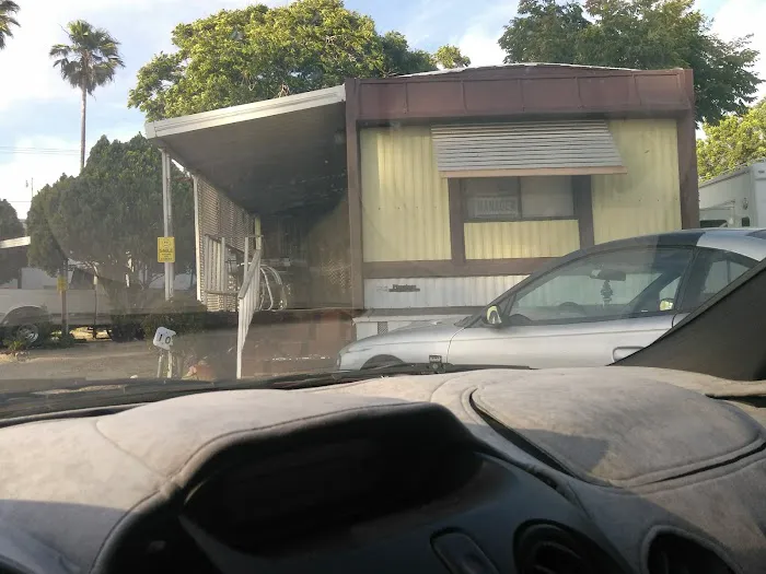 Bloomington Mobile Home Park Picture 4