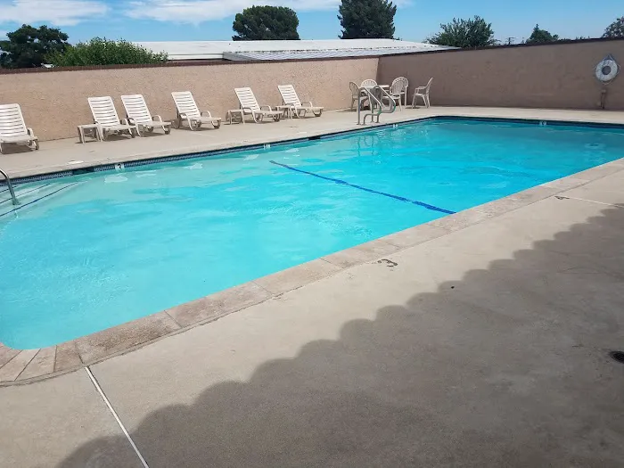 Ramona Villa Estates Mobile Home Park Picture 9