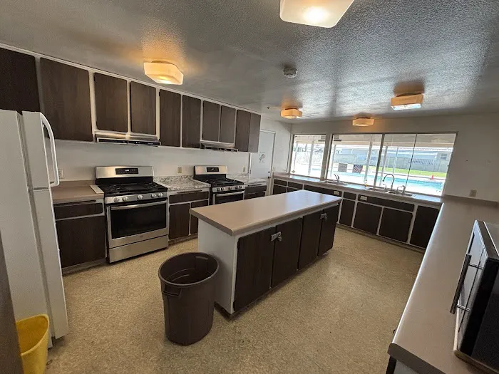 Villa Huntington MH Estates Picture 6