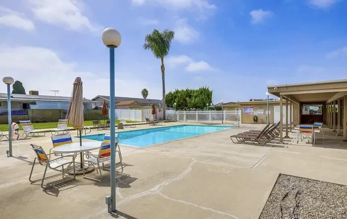 Villa Huntington MH Estates Picture 1