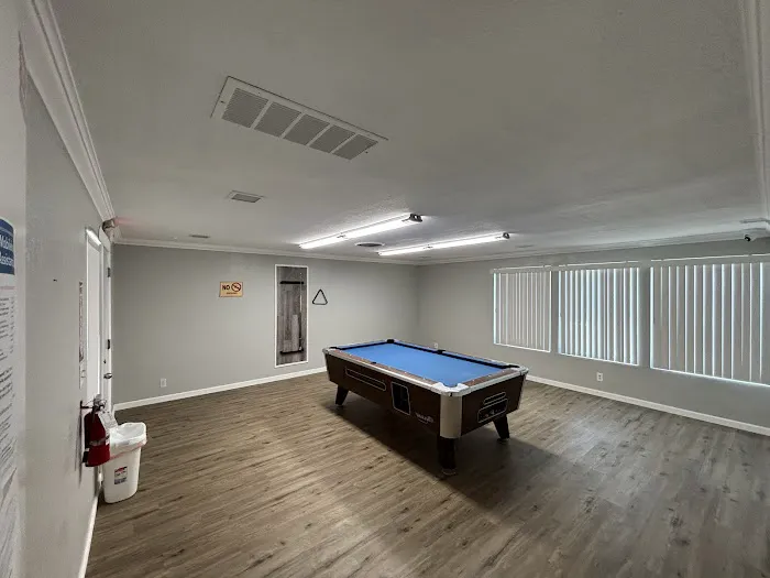 Villa Huntington MH Estates Picture 9