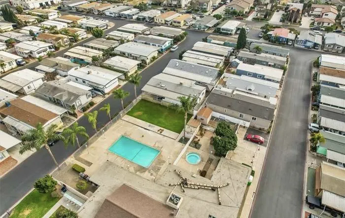 Villa Huntington MH Estates Picture 7