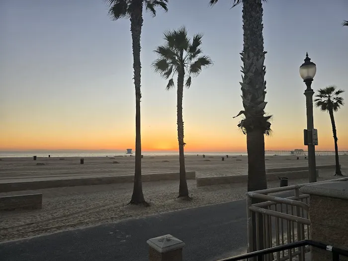 Huntington Beach RV Campground Picture 2