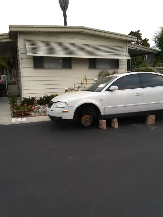 Del Prado Mobile Home Park Picture 3