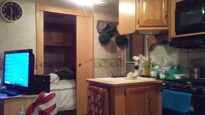 Flamingo Trailer Park Picture 3