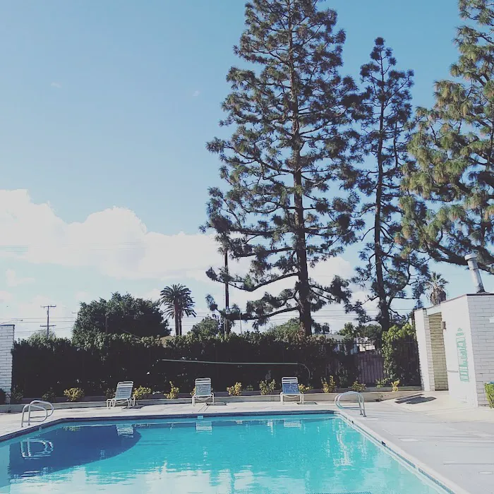 Americana Mobile Home Park Picture 10