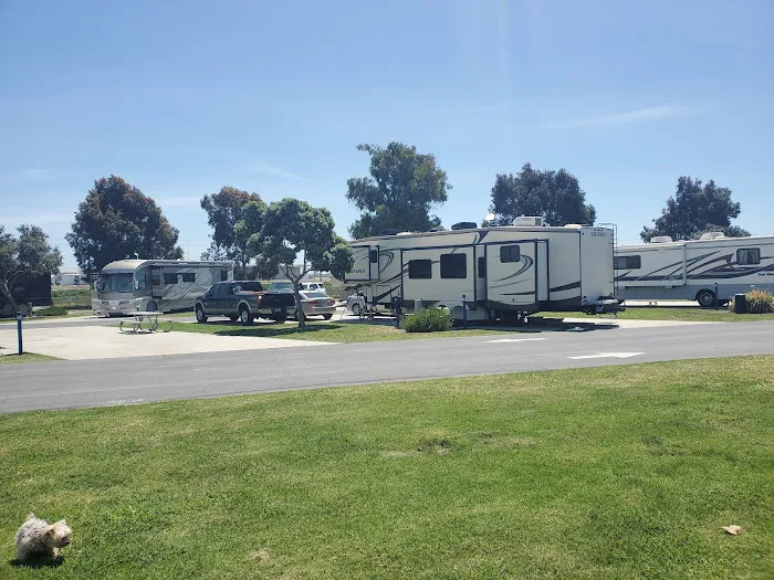Seabreeze RV Resort (Military Campground) Picture 2