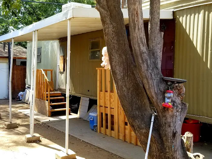 Sycamore Park Picture 3